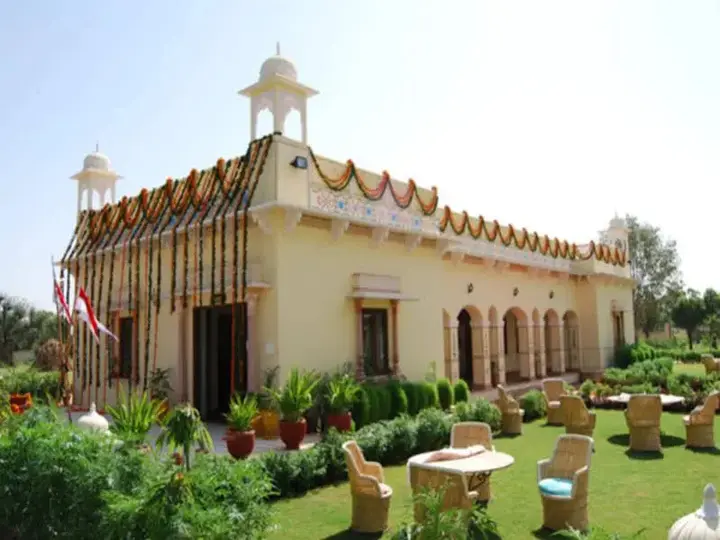 Навалгарх: Hotel Roop Vilas Palace