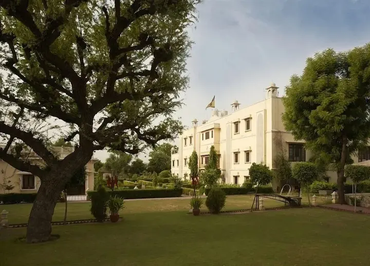 Навалгарх: Hotel Roop Vilas Palace