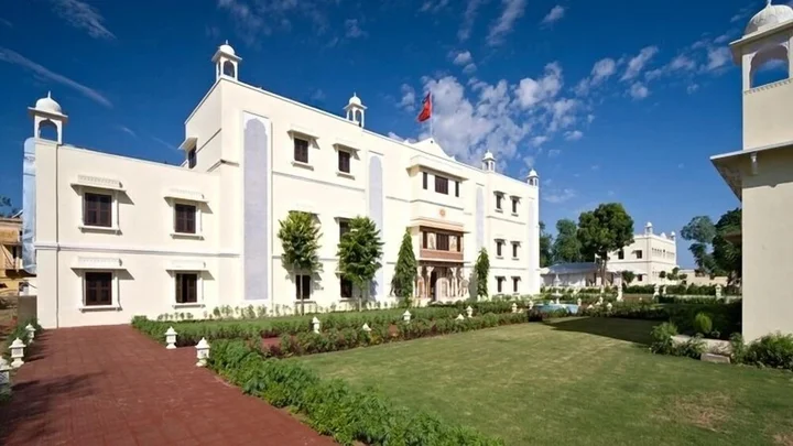 Навалгарх: Hotel Roop Vilas Palace