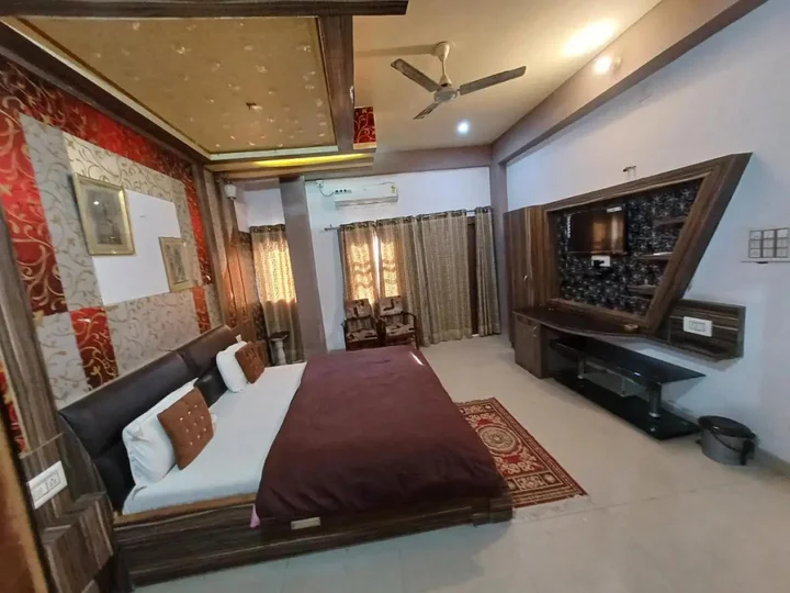 Пушкар: Pushkar Gypsy Campozon
