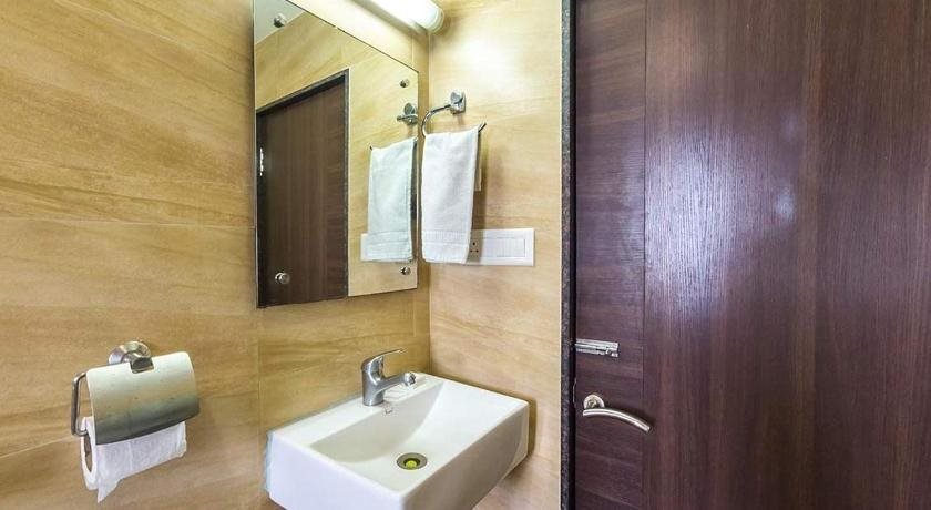 Джамнагар: Hotel Kirti