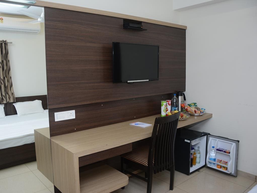 Джамнагар: Hotel Kirti