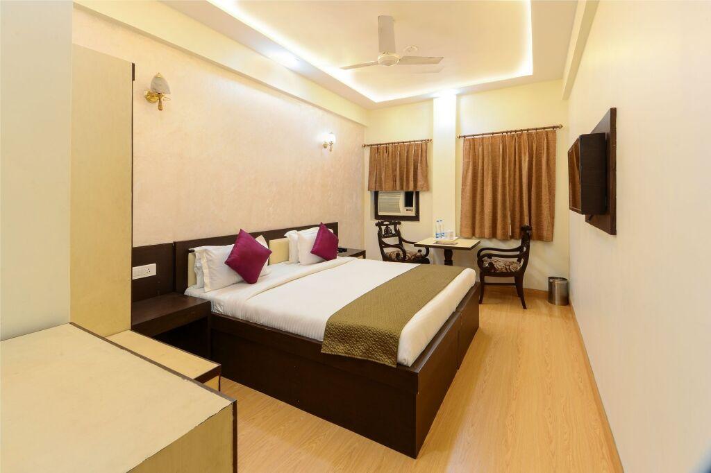 Агра: Hotel Ashish Palace