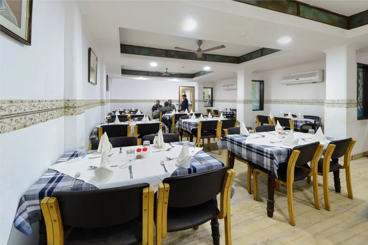Агра: Hotel Ashish Palace