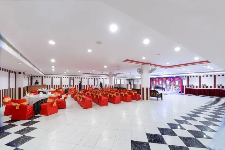 Агра: Hotel Ashish Palace