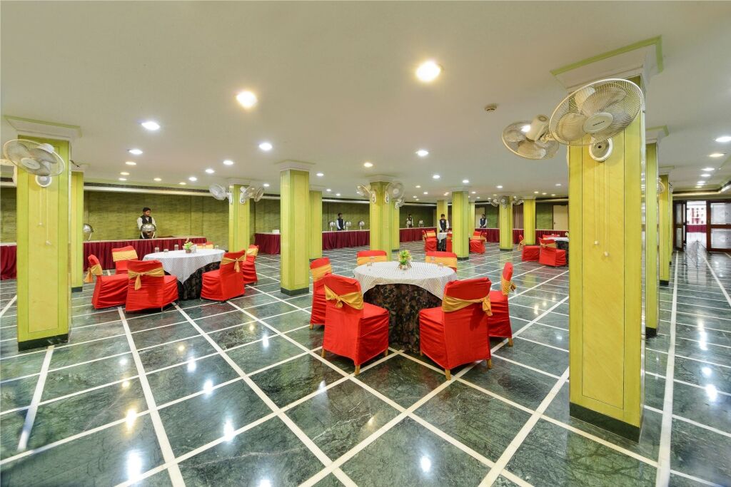 Агра: Hotel Ashish Palace