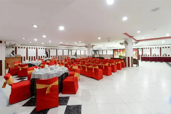Агра: Hotel Ashish Palace