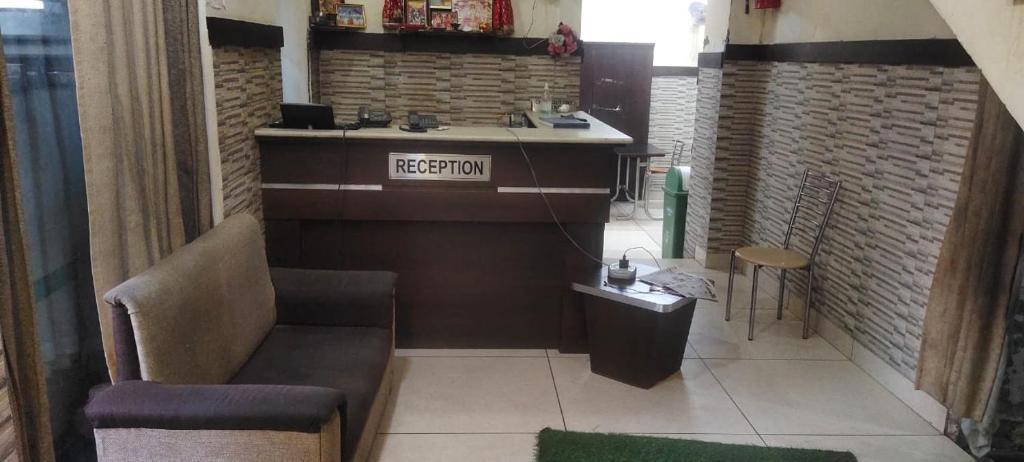 Катра: Hotel Natraj