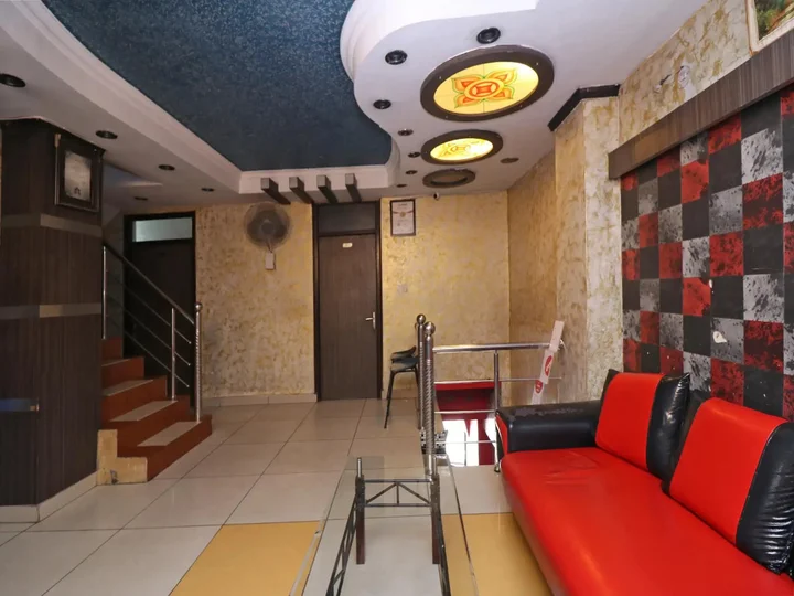 Катра: Hotel Novelty