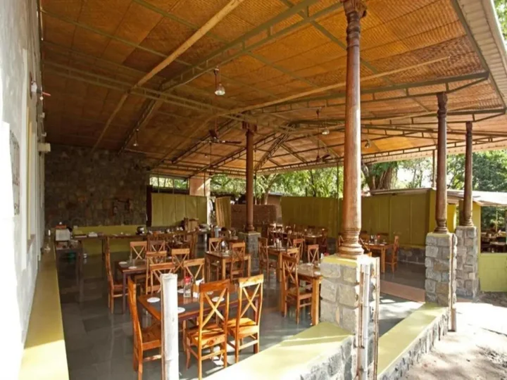 Ути: Jungle Hut Resorts