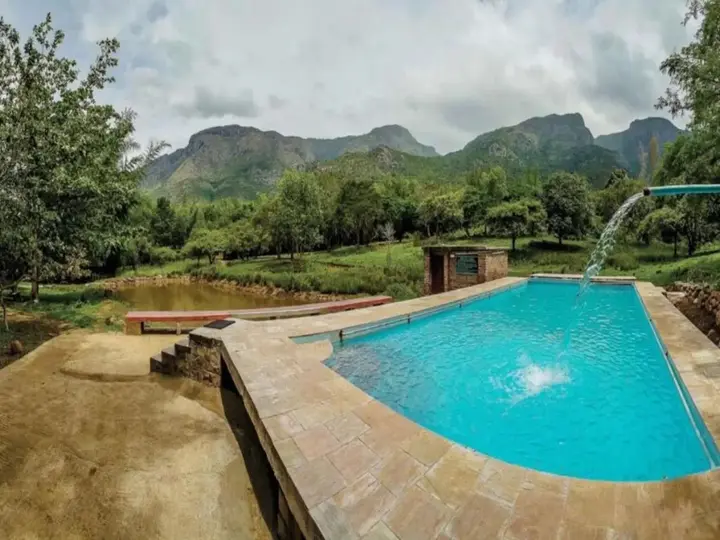 Ути: Jungle Hut Resorts