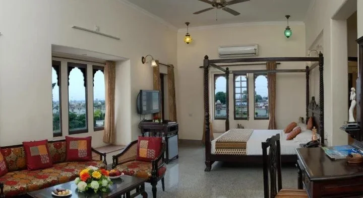 Узел Хануманангарх: Rajvi Palace Hotel