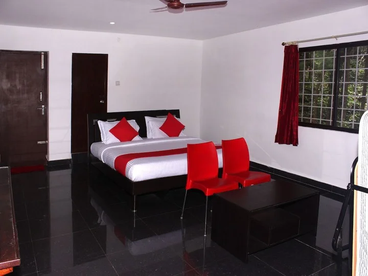 Салем: OYO 14807 Hotel Yercaud The Raintrees