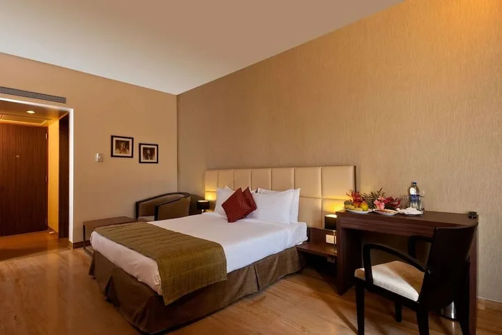Ахмеднагар: Iris Premiere Bed and Breakfast