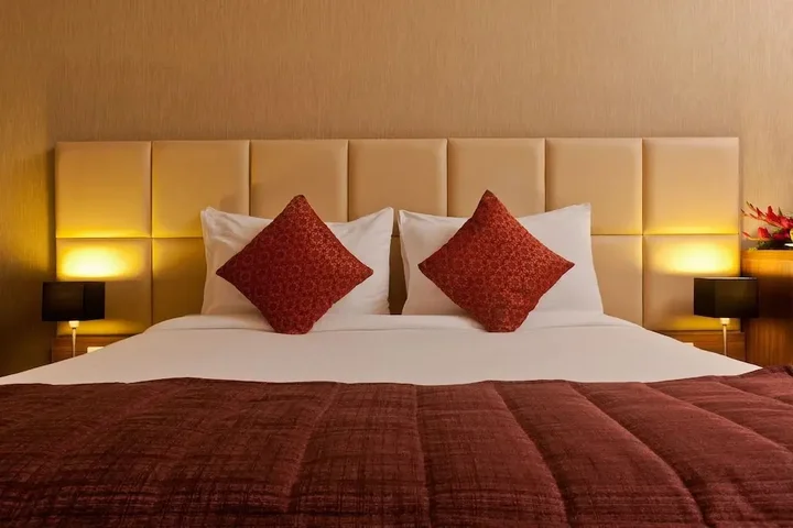 Ахмеднагар: Iris Premiere Bed and Breakfast