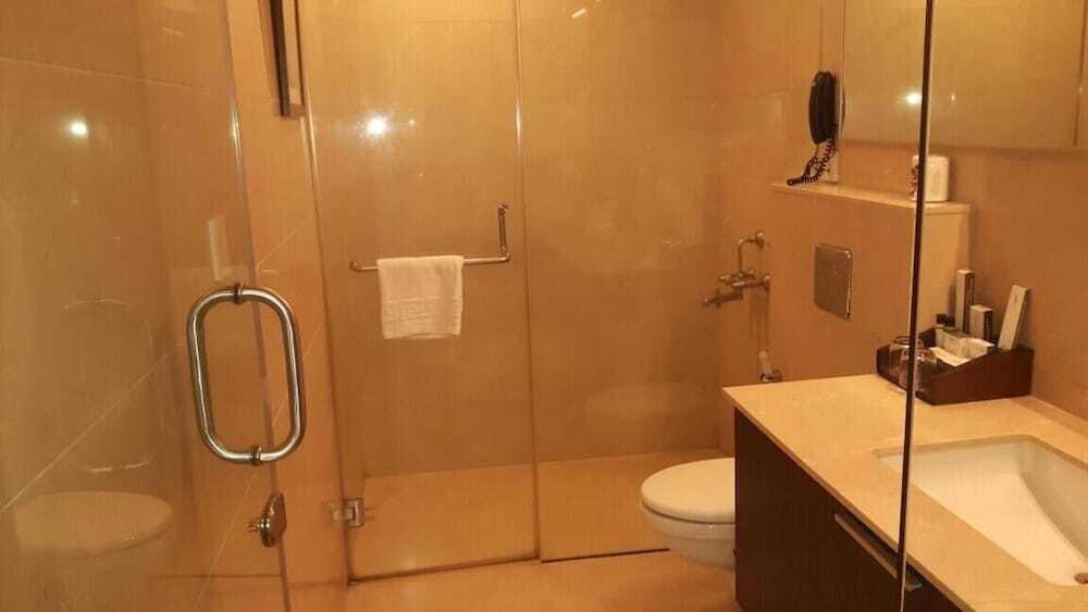 Ахмеднагар: Iris Premiere Bed and Breakfast