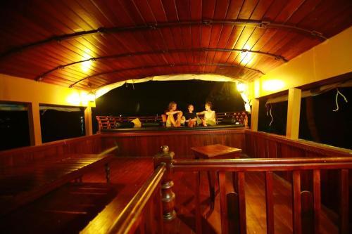Аллеппи: Alasr Holidays