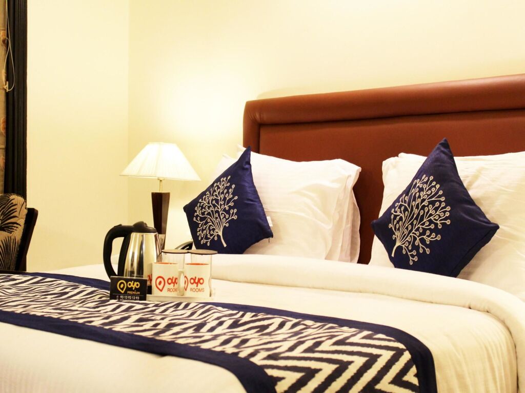 OYO Premium DLF City Club — фото 3