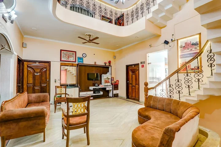 Праяградж: Fabhotel Raka Inn