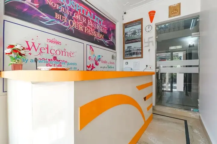 Праяградж: Fabhotel Raka Inn