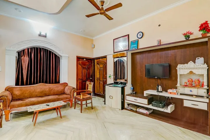 Праяградж: Fabhotel Raka Inn