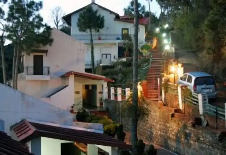 Раникхет: Woodsvilla Residency Ranikhet