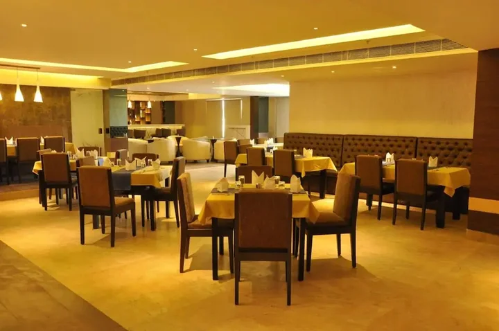 Лакхнау: Sapna Clarks Inn