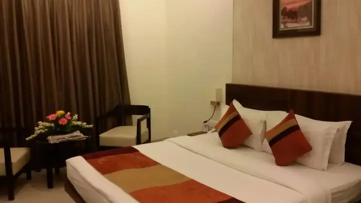 Лакхнау: Sapna Clarks Inn