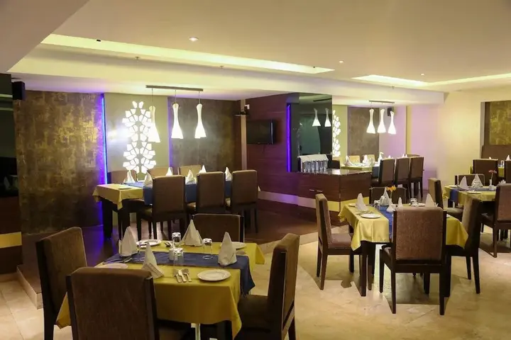 Лакхнау: Sapna Clarks Inn