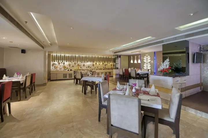 Лакхнау: Sapna Clarks Inn