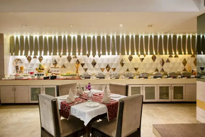 Лакхнау: Sapna Clarks Inn
