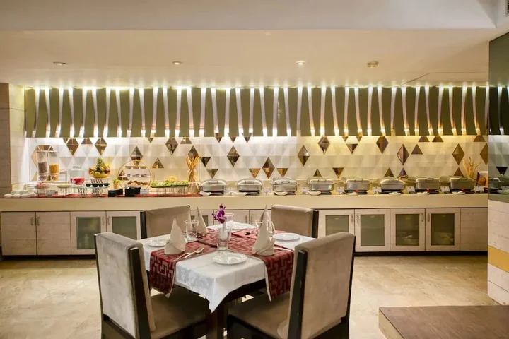 Лакхнау: Sapna Clarks Inn