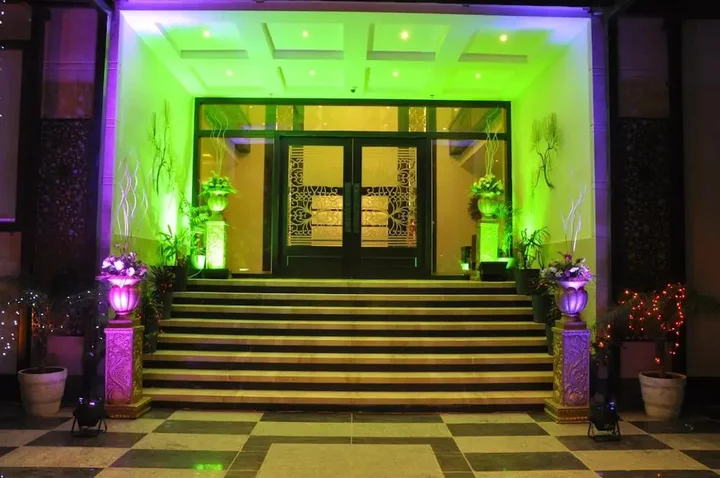 Лакхнау: Sapna Clarks Inn