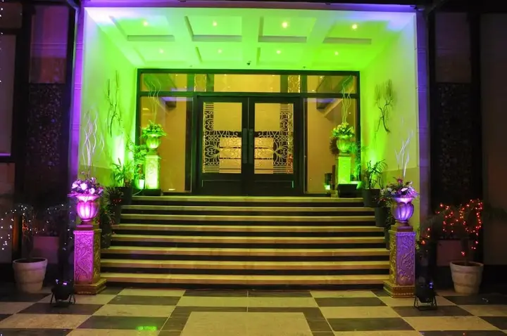 Лакхнау: Sapna Clarks Inn