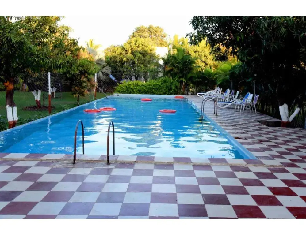 Сазан: Gir Villa Resort
