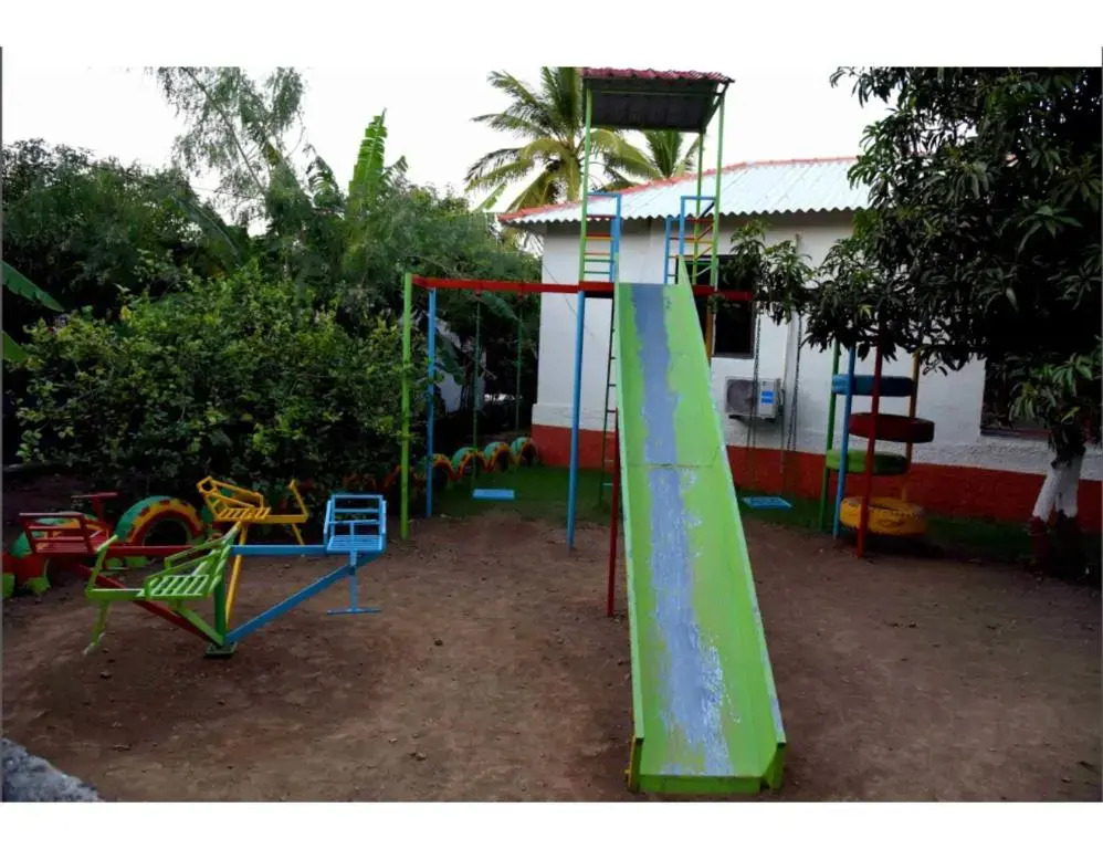 Сазан: Gir Villa Resort