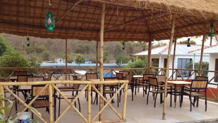 Сазан: Gir Villa Resort