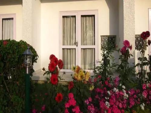 Кхаджурахо: Hotel Ganesha Garden Villa