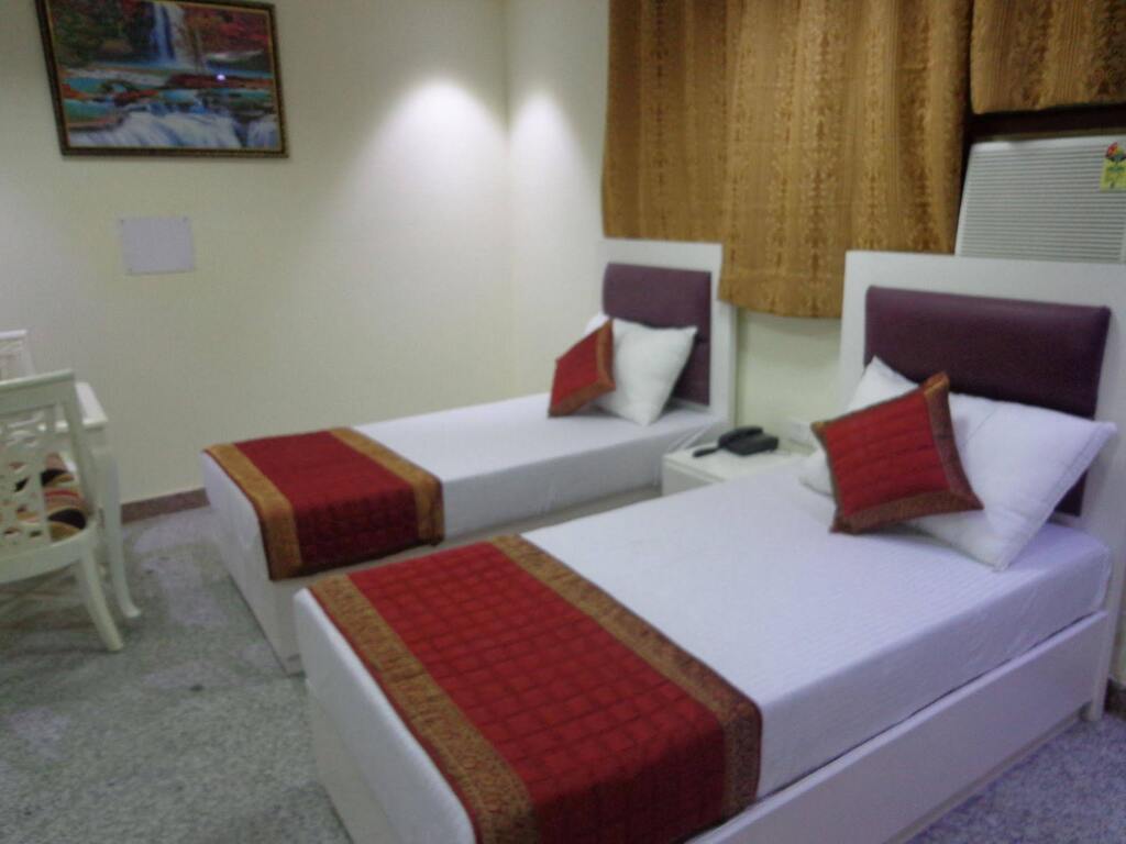 Airport Hotel The Paramont — фото 1