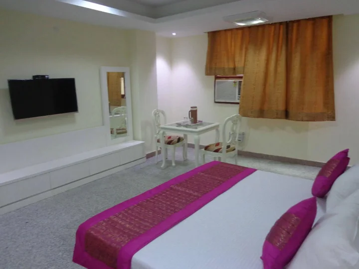 Нью-Дели: Airport Hotel The Paramont