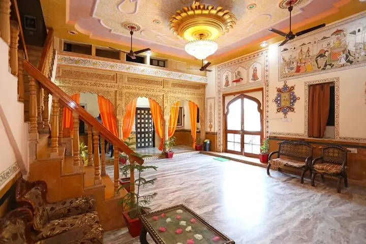 OYO 9933 Hotel Meera Mahal — фото 6