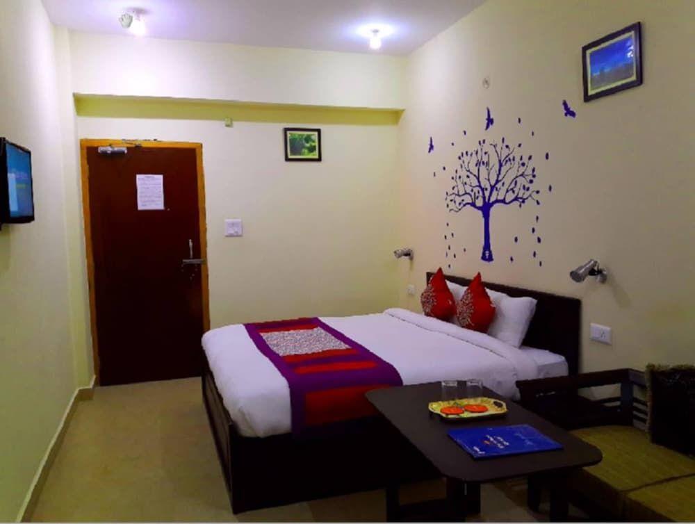 Наинитал: Hotel Avlokan - Near Kainchi Dham Mandir