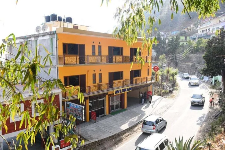 Наинитал: Hotel Avlokan - Near Kainchi Dham Mandir