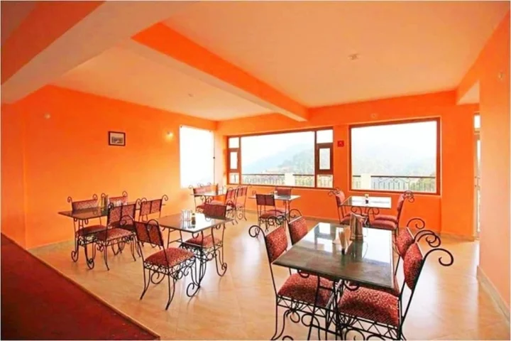 Наинитал: Hotel Avlokan - Near Kainchi Dham Mandir