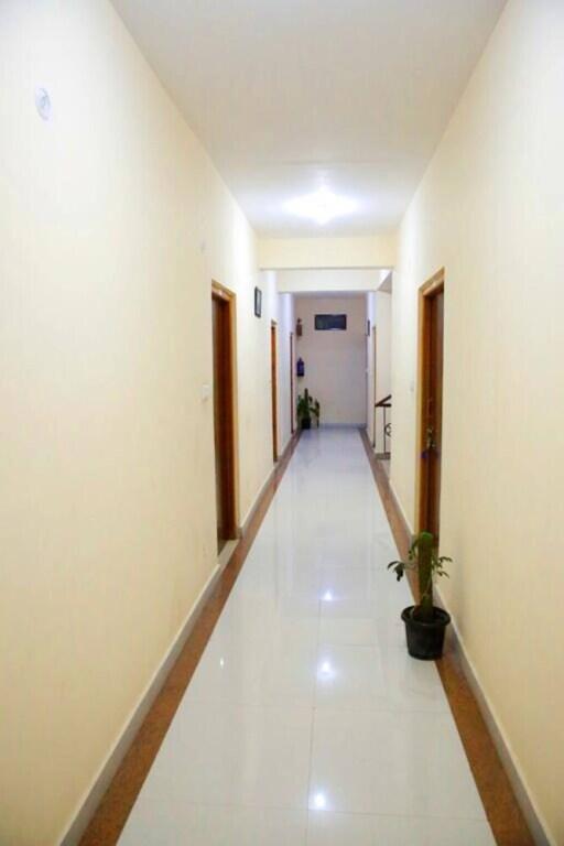 Наинитал: Hotel Avlokan - Near Kainchi Dham Mandir