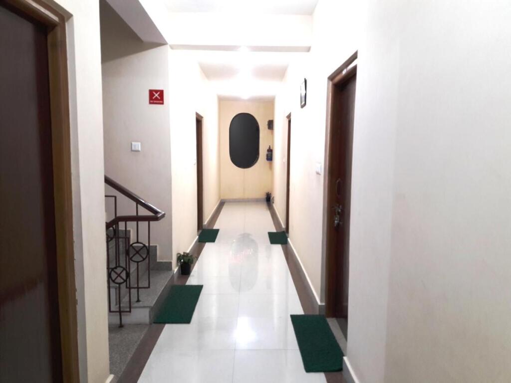 Наинитал: Hotel Avlokan - Near Kainchi Dham Mandir