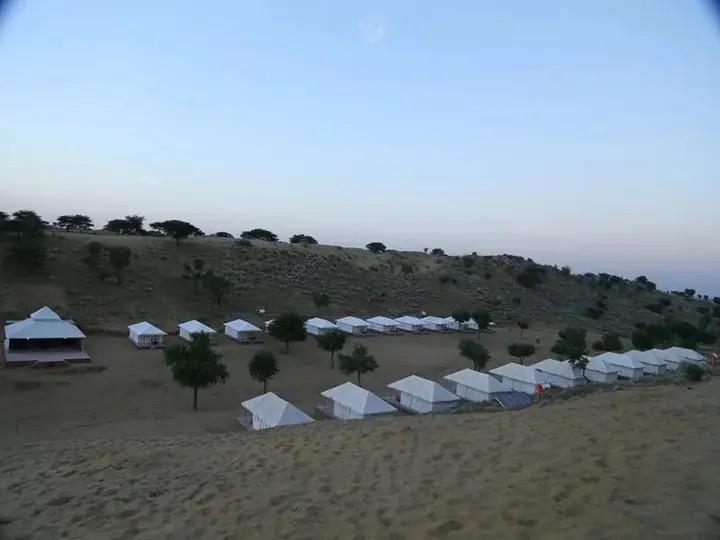Khiyansaria: Hariyali Dhani Camps and Resorts