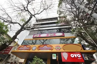 Бангалор: OYO 437 Hotel Vastav Comforts Inn