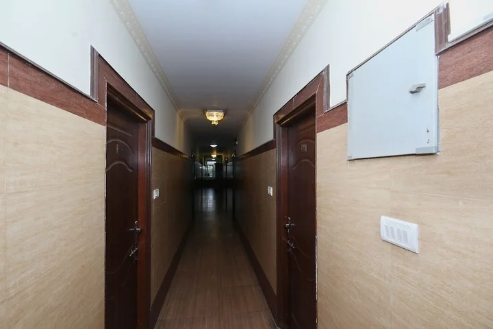 Бангалор: OYO 437 Hotel Vastav Comforts Inn