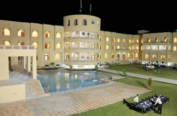 Бармер: Rishab Club & Resort